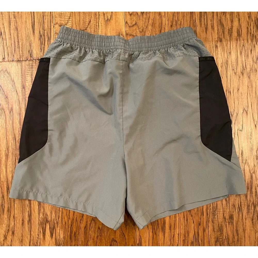 Nike Dri-FIT Kids XL Gray Black Athletic Running Shorts Side Pockets Mesh Trim